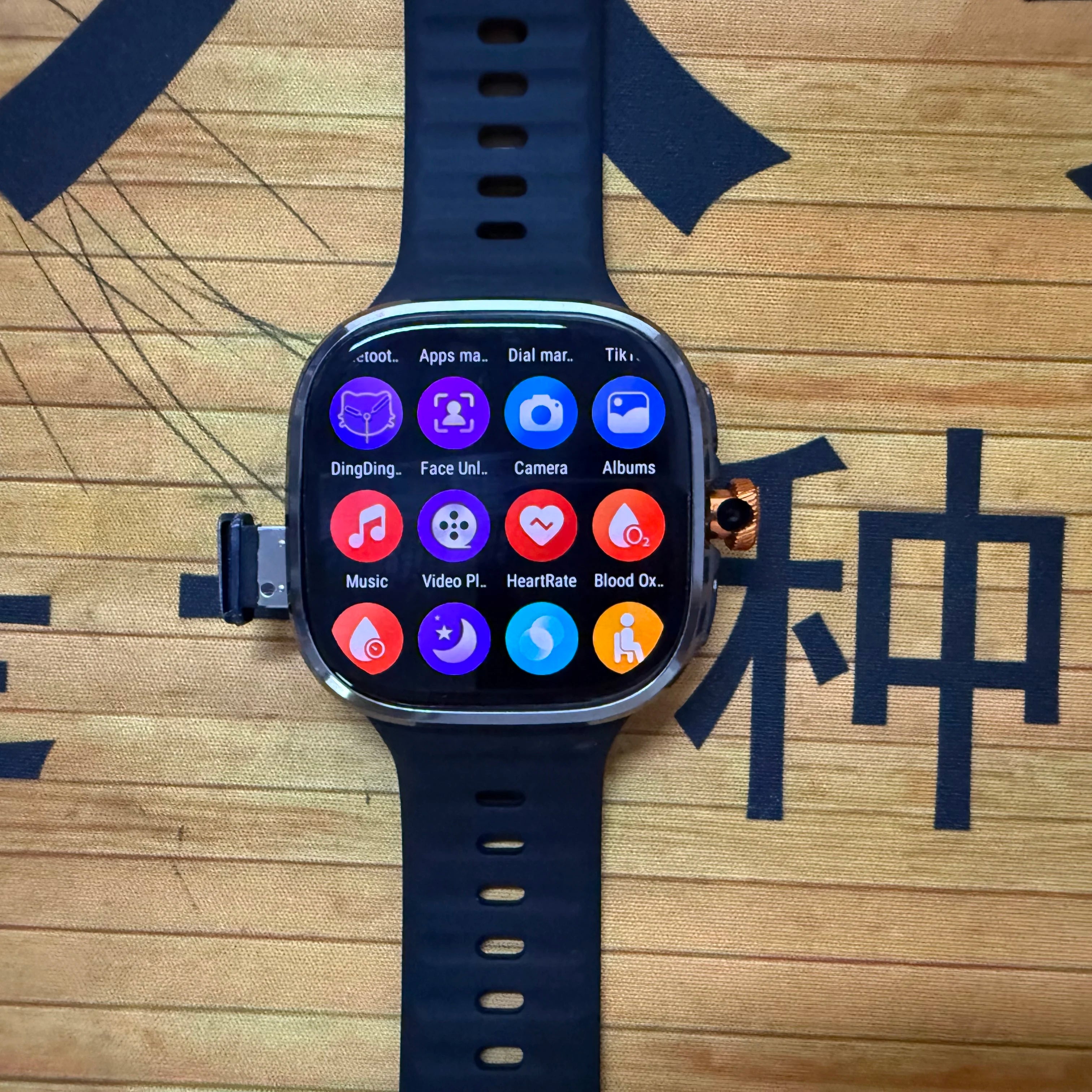 M99 5G Smartwatch - 2.4" AMOLED Display with 900W Rotating Camera